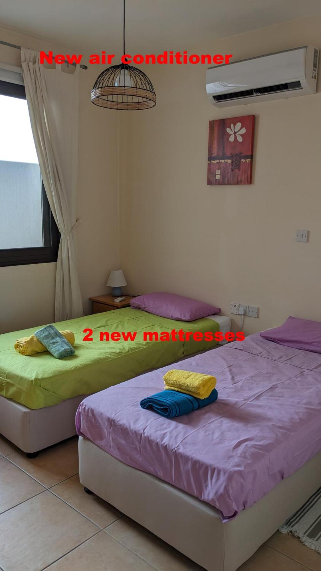 Spacious Contemporary Apartment Piszúri Kültér fotó